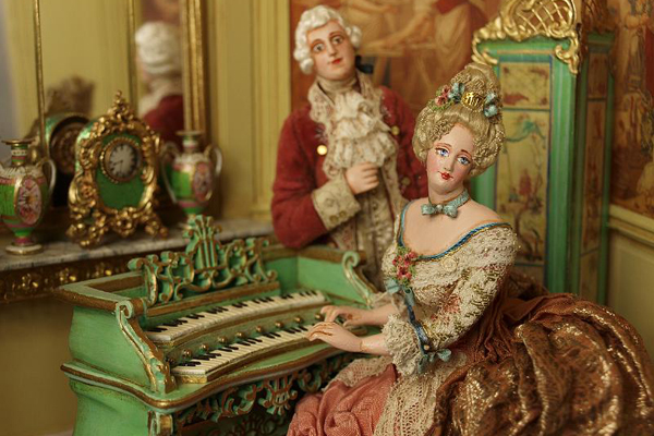 Miniatura, NEC